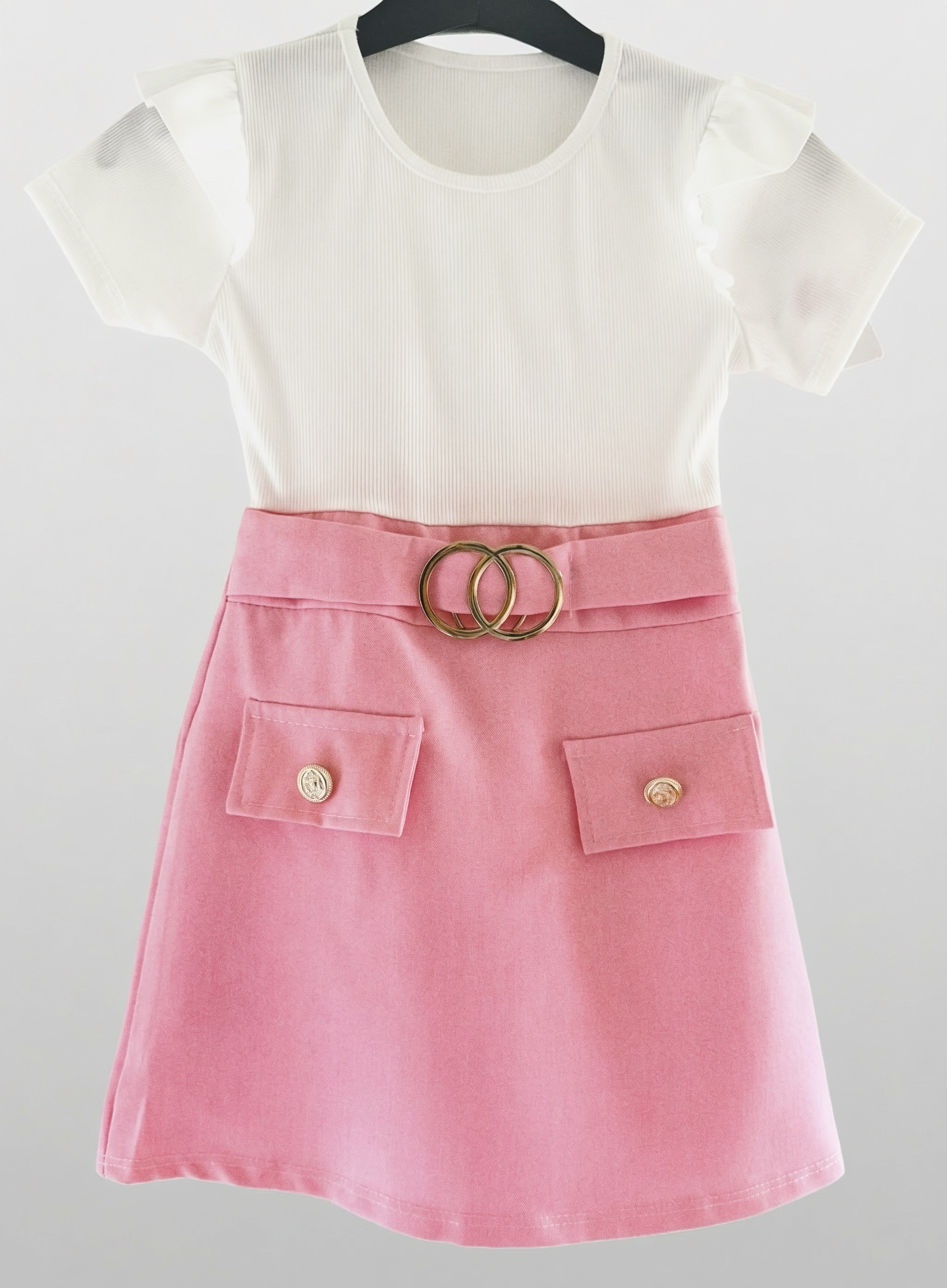 Robe blanche et rose avec petit sac